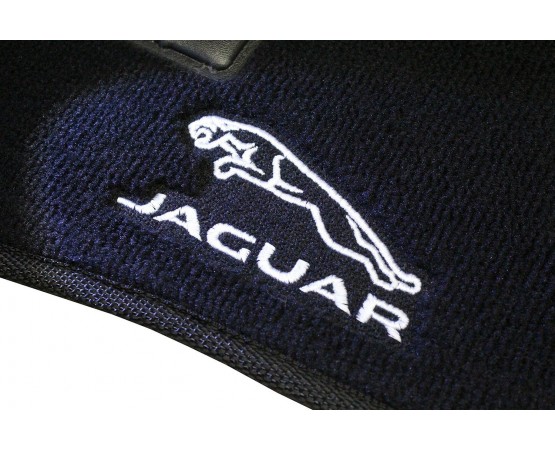 Tapete Jaguar XE luxo
