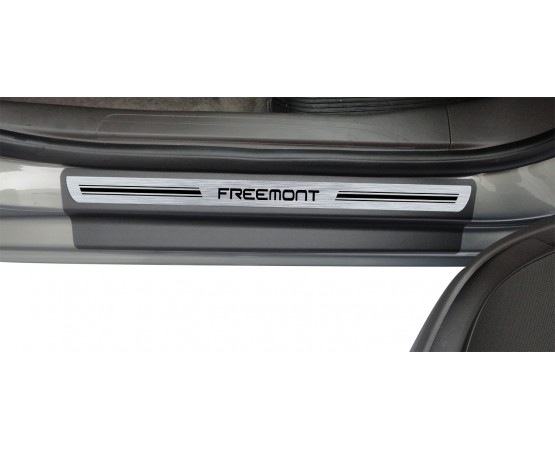 Soleira Premium Fiat Aço Escovado 4P Freemont