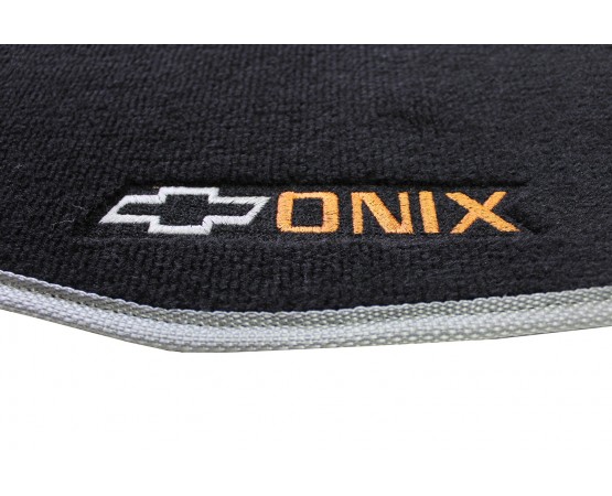 Jogo de Tapetes Chevrolet Onix Luxo